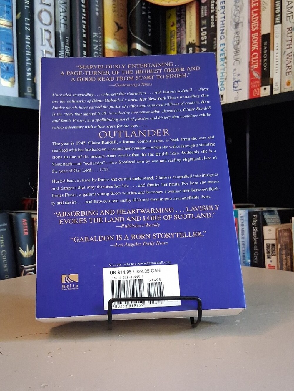 Outlander by Diana Gabaldon - Picture 2 of 3